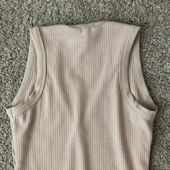 Drew Bodysuit XS NWT Sleeveless V-Neck Ribbed Cuban Sand Neutral Minimalist - Picture 9 of 10